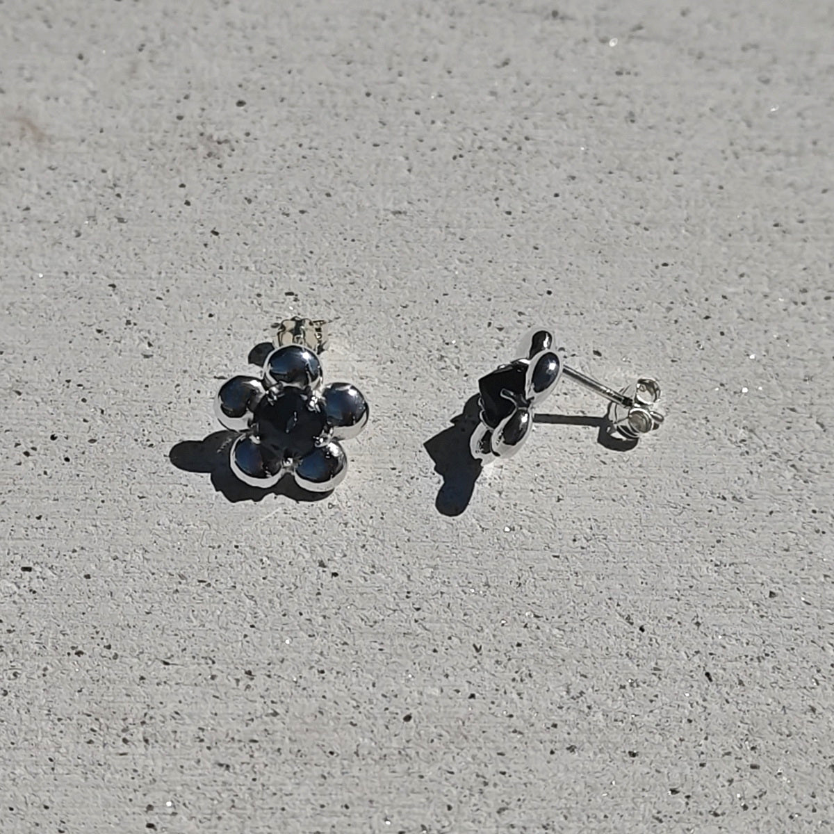 Earrings – Spinos