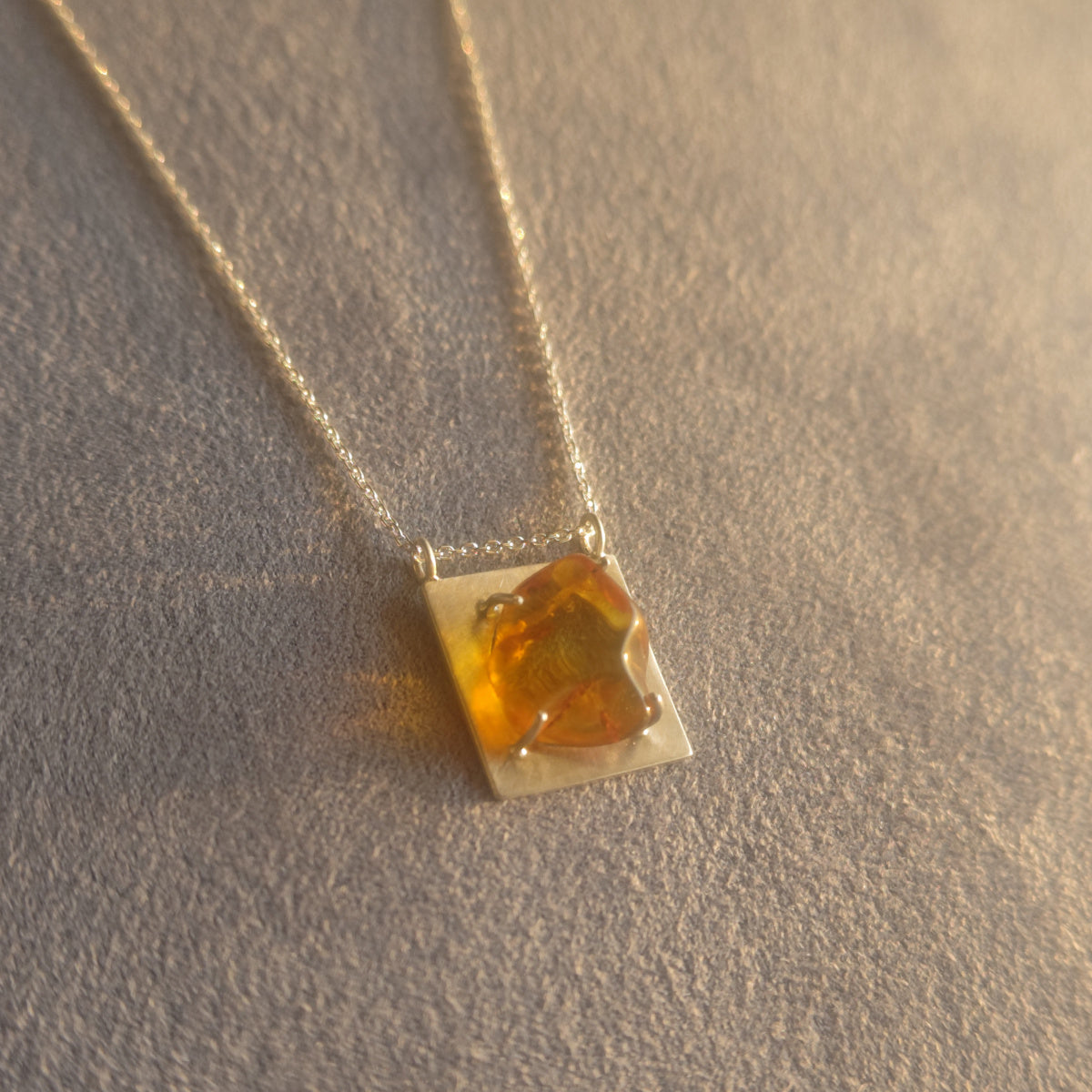 No.0024 琥珀 ネックレス