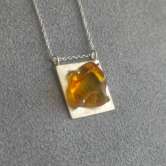 No.0024 琥珀 ネックレス