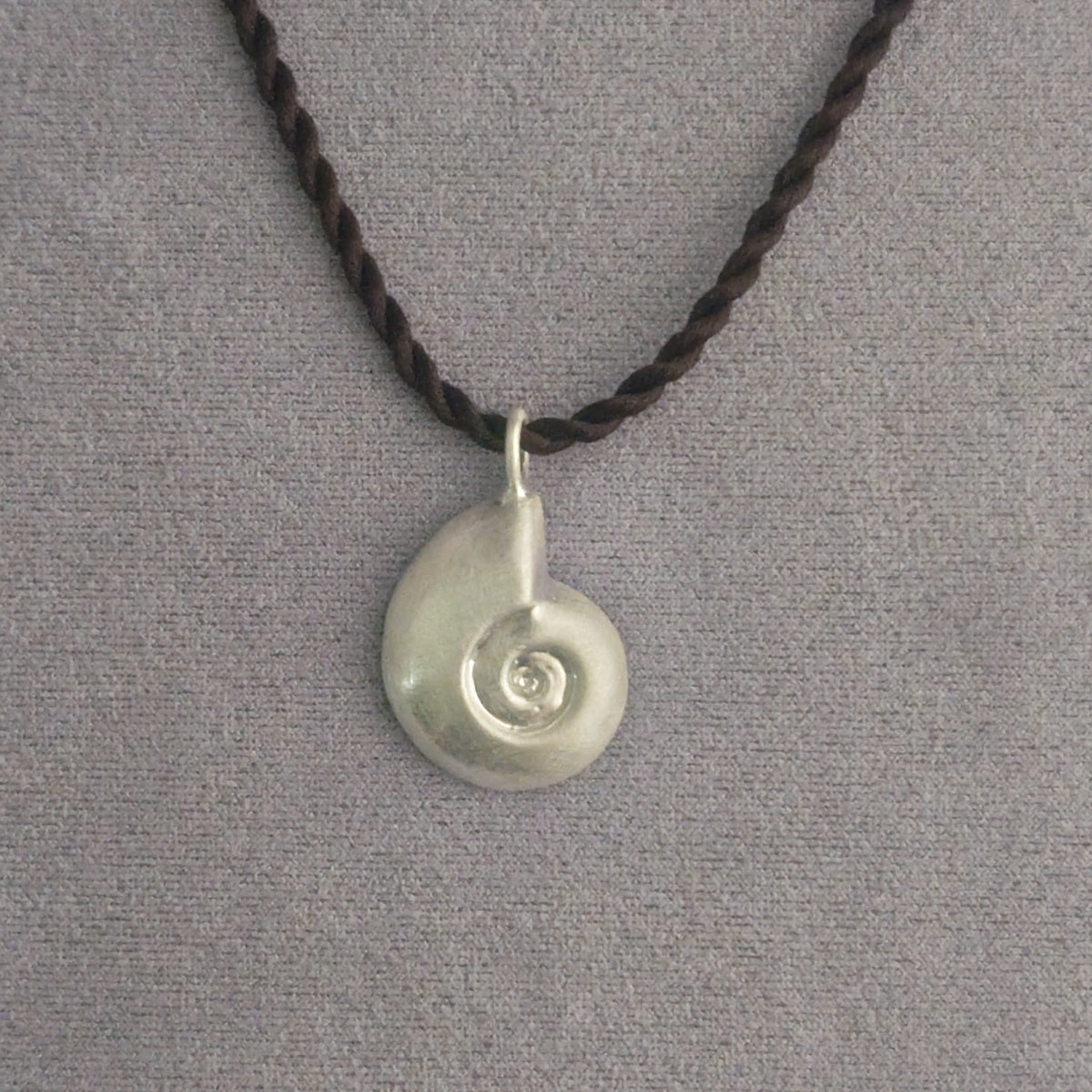 Spira ネックレス