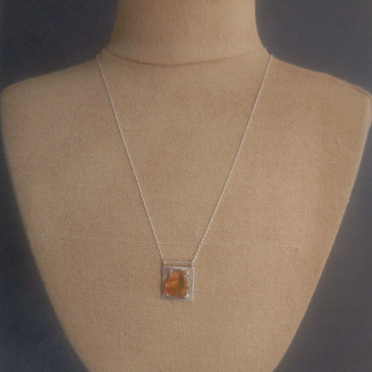 No.0024 琥珀 ネックレス