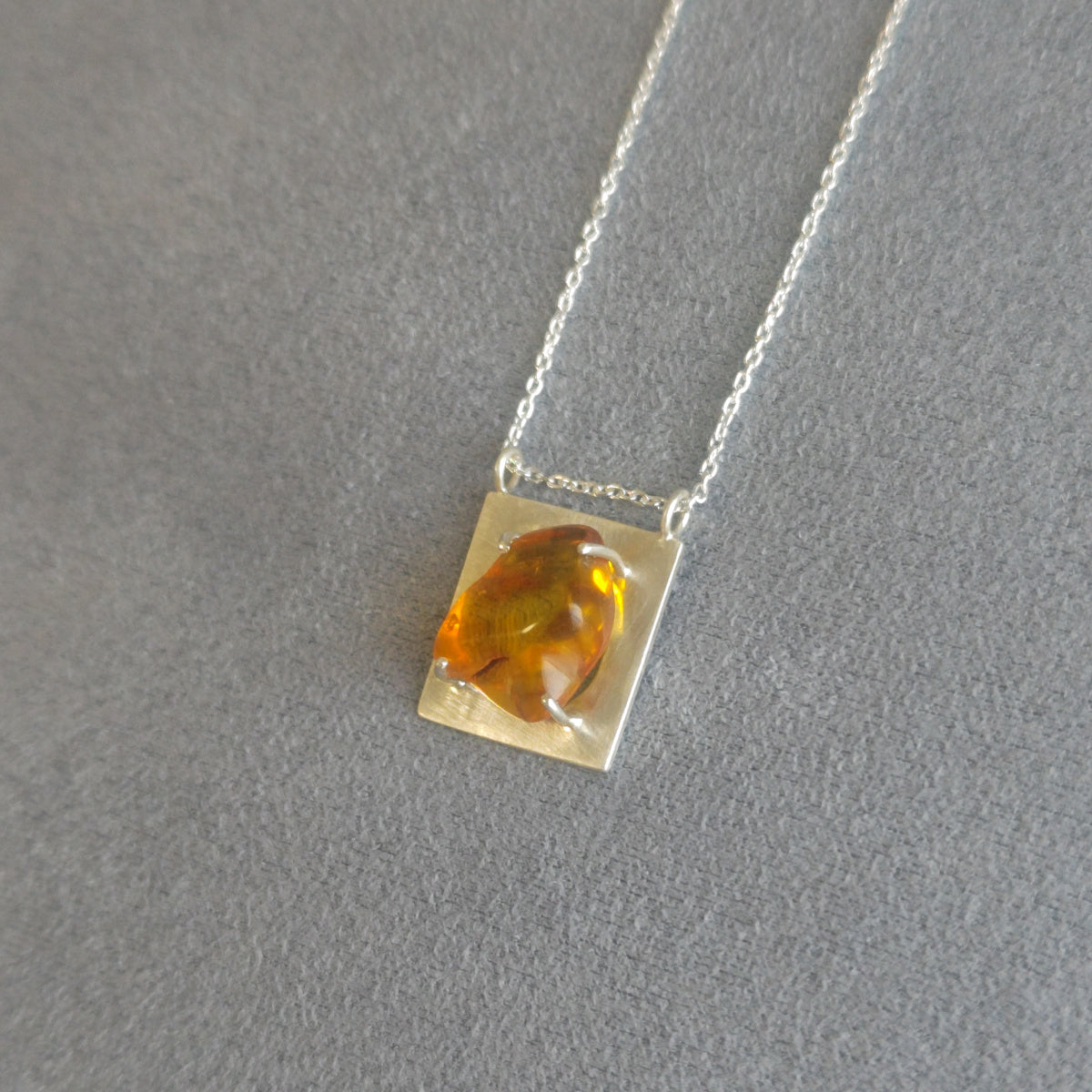 No.0024 琥珀 ネックレス