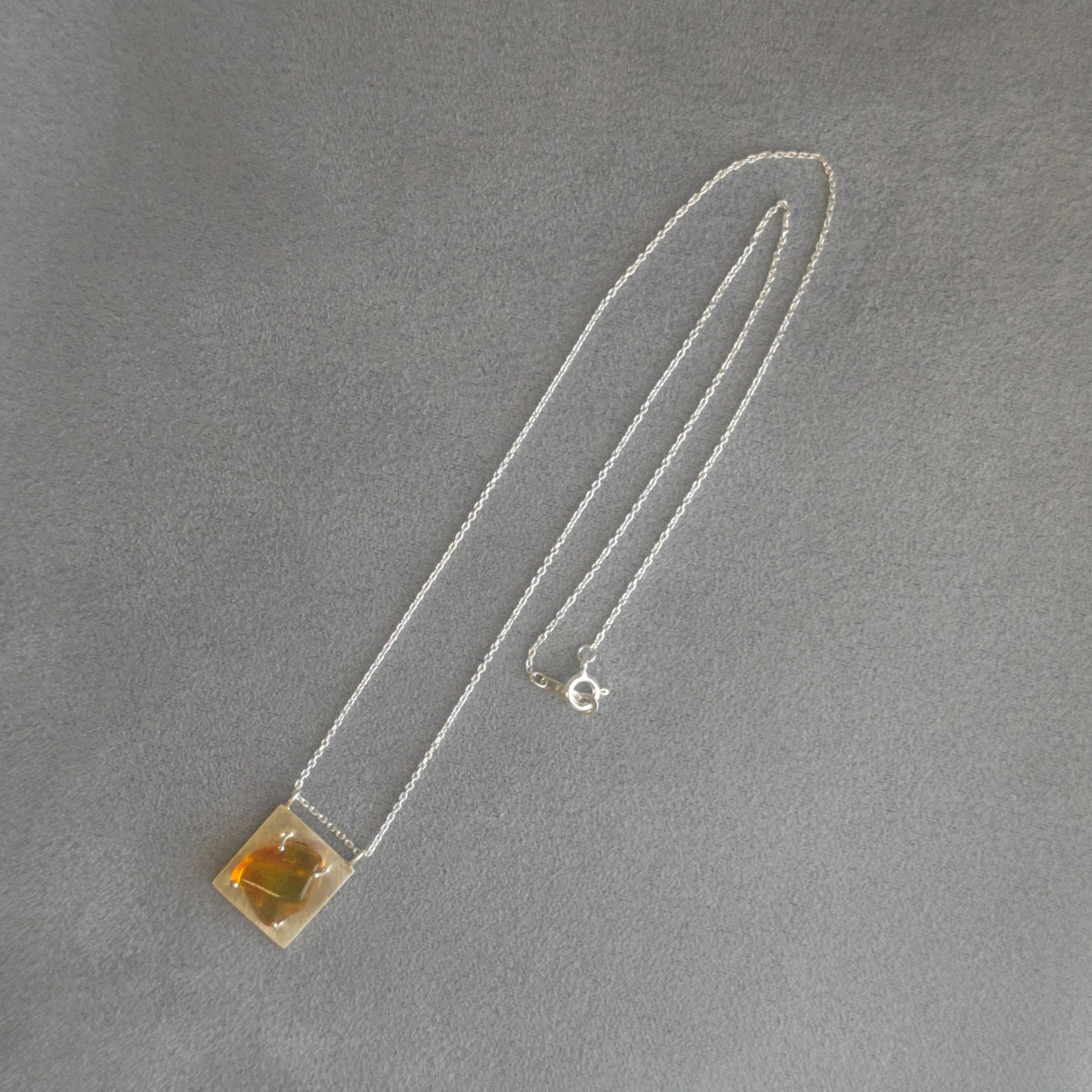 No.0024 琥珀 ネックレス