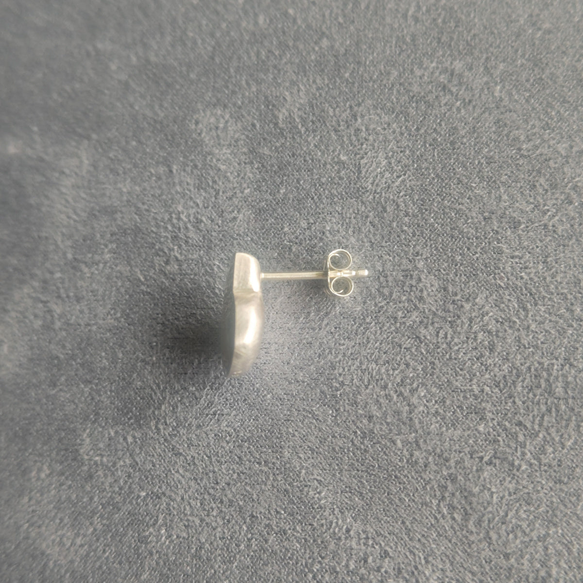 No.0051 アンモナイト シングル ピアス - Small