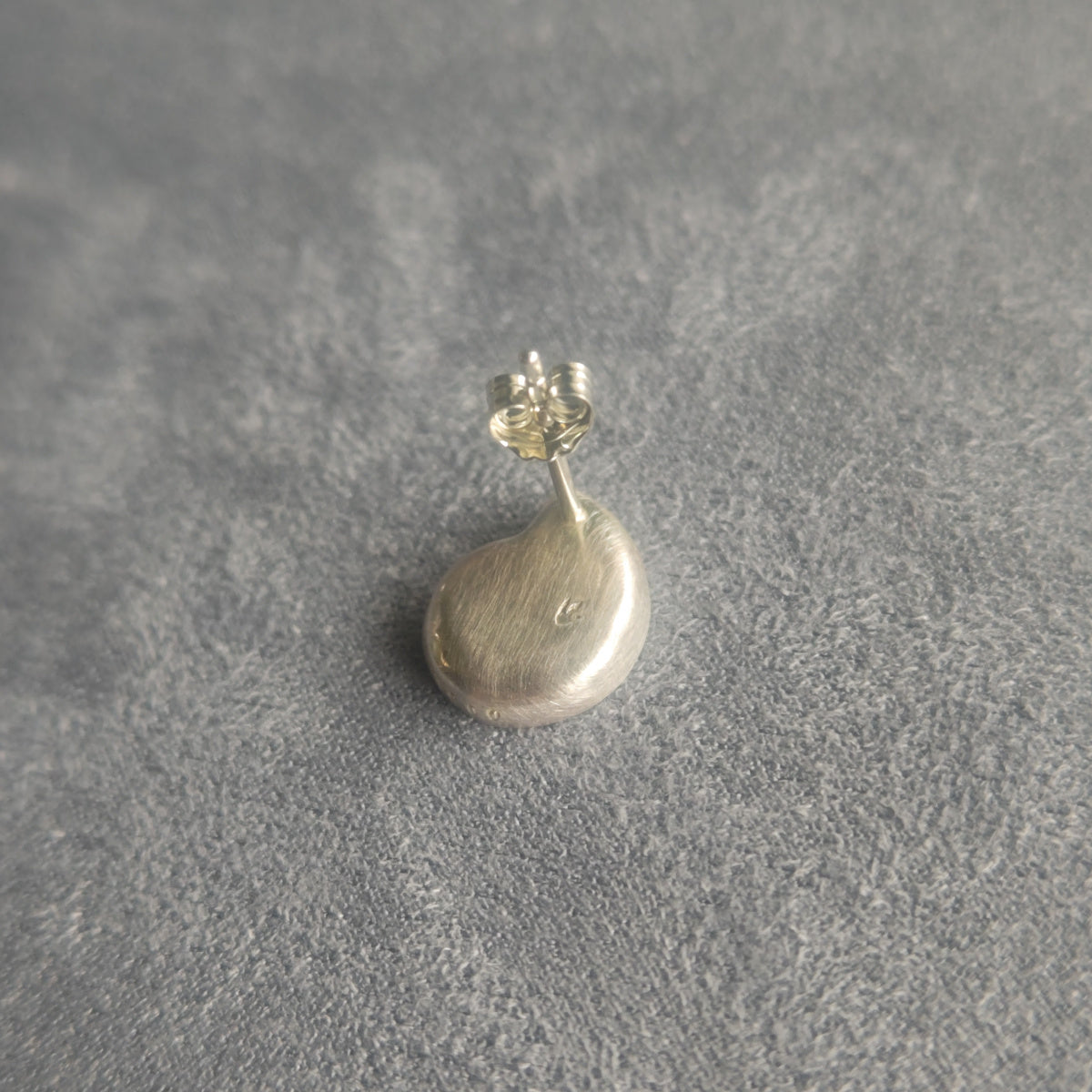 No.0051 アンモナイト シングル ピアス - Small