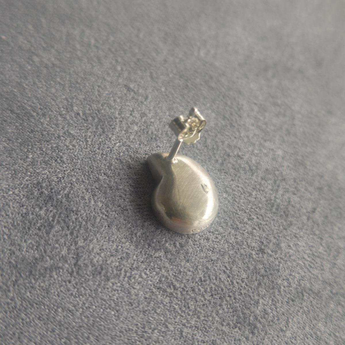 No.0053 アンモナイト シングル ピアス - Small