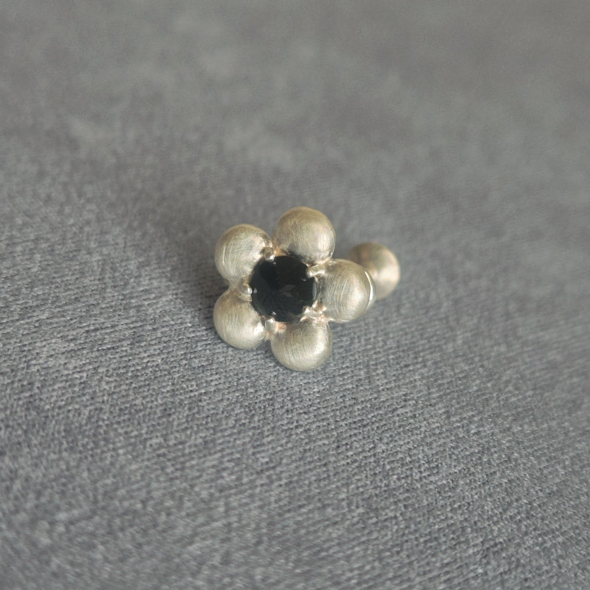 Flower Fossil イヤリング